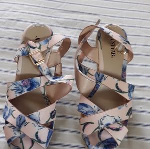 Platform shoes